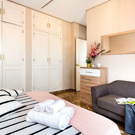 Hsh Suites Republica Sevilla Bagian luar foto