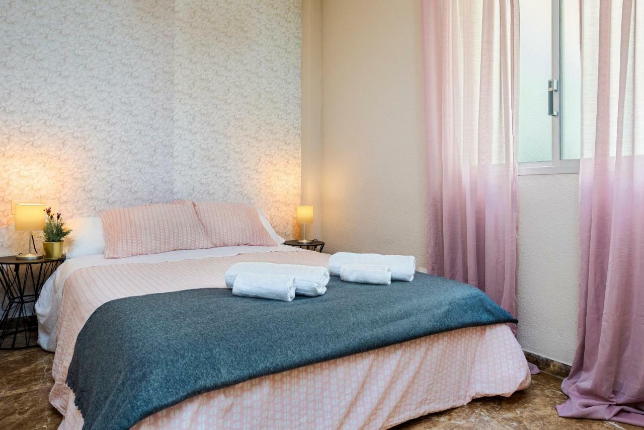 Hsh Suites Republica Sevilla Bagian luar foto